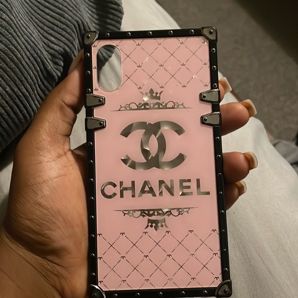 CHANELLEEE PHONE CASE IMPRESSION iphoneX SE